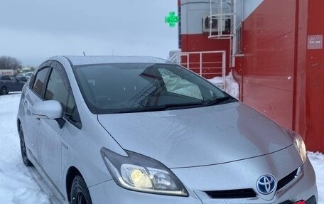 Toyota Prius, 2013 год, 1 300 000 рублей, 6 фотография