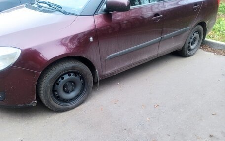 Skoda Fabia II, 2009 год, 550 000 рублей, 3 фотография