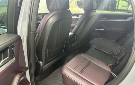 Porsche Cayenne III, 2025 год, 18 390 000 рублей, 13 фотография