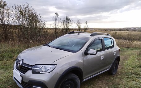 Renault Sandero II рестайлинг, 2019 год, 1 050 000 рублей, 6 фотография