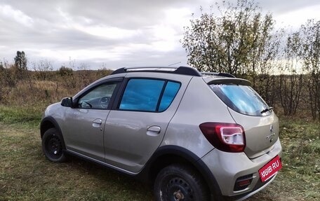 Renault Sandero II рестайлинг, 2019 год, 1 050 000 рублей, 16 фотография