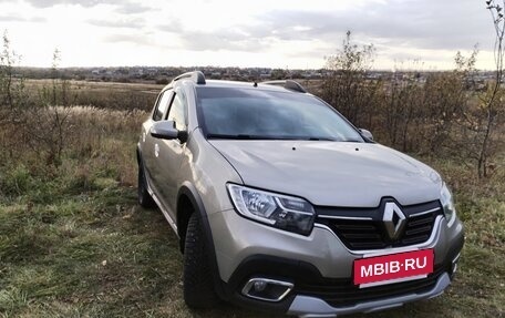 Renault Sandero II рестайлинг, 2019 год, 1 050 000 рублей, 10 фотография