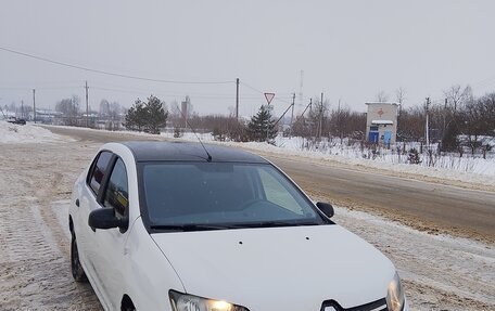 Renault Logan II, 2015 год, 380 000 рублей, 1 фотография