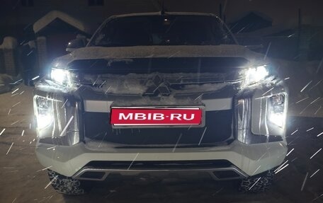Mitsubishi L200 IV рестайлинг, 2019 год, 3 333 333 рублей, 1 фотография