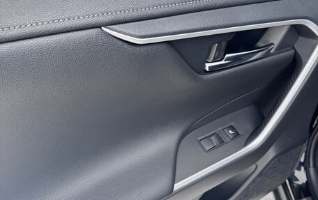 Toyota RAV4, 2019 год, 3 540 000 рублей, 12 фотография