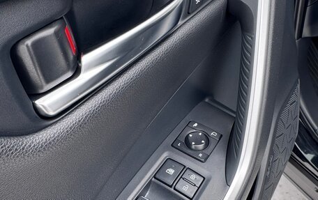 Toyota RAV4, 2019 год, 3 540 000 рублей, 9 фотография