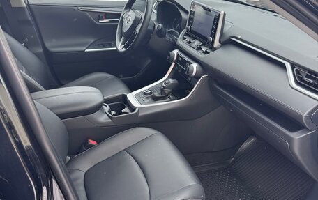 Toyota RAV4, 2019 год, 3 540 000 рублей, 16 фотография