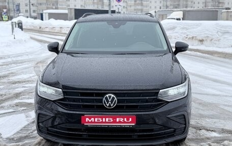Volkswagen Tiguan II, 2021 год, 2 738 000 рублей, 3 фотография