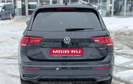 Volkswagen Tiguan II, 2021 год, 2 738 000 рублей, 7 фотография