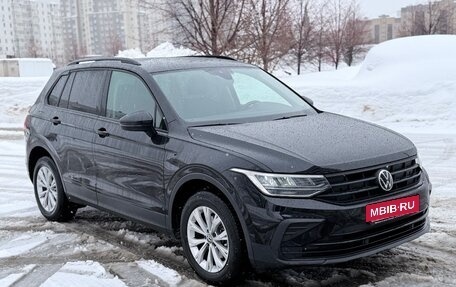 Volkswagen Tiguan II, 2021 год, 2 738 000 рублей, 4 фотография