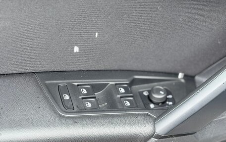 Volkswagen Tiguan II, 2021 год, 2 738 000 рублей, 21 фотография