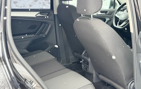 Volkswagen Tiguan II, 2021 год, 2 738 000 рублей, 16 фотография