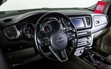 KIA Carnival III, 2019 год, 2 990 000 рублей, 18 фотография