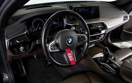 BMW 5 серия, 2019 год, 3 798 000 рублей, 28 фотография