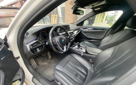 BMW 5 серия, 2019 год, 1 880 000 рублей, 12 фотография