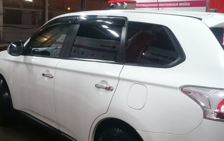 Mitsubishi Outlander III рестайлинг 3, 2012 год, 1 200 000 рублей, 3 фотография