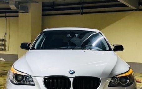 BMW 5 серия, 2004 год, 750 000 рублей, 2 фотография