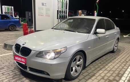 BMW 5 серия, 2004 год, 750 000 рублей, 13 фотография