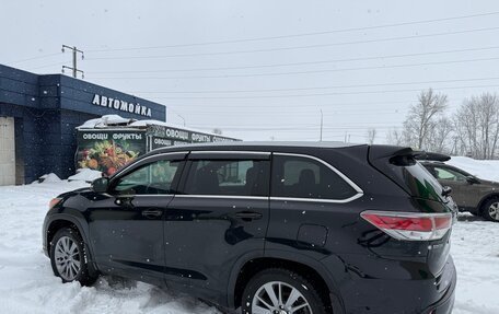 Toyota Highlander III, 2014 год, 2 920 000 рублей, 2 фотография