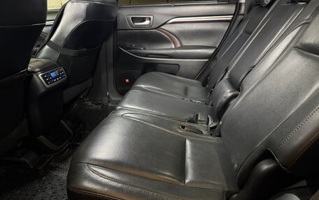 Toyota Highlander III, 2014 год, 2 920 000 рублей, 8 фотография