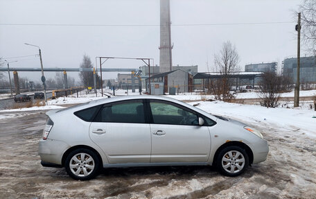 Toyota Prius, 2004 год, 499 999 рублей, 1 фотография