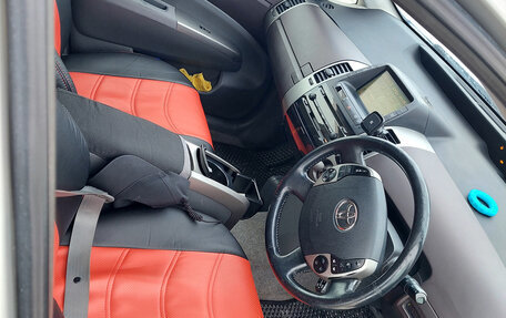 Toyota Prius, 2004 год, 499 999 рублей, 8 фотография