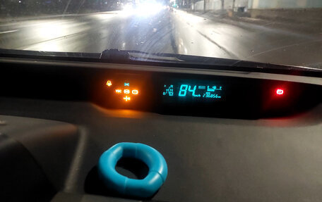 Toyota Prius, 2004 год, 499 999 рублей, 11 фотография