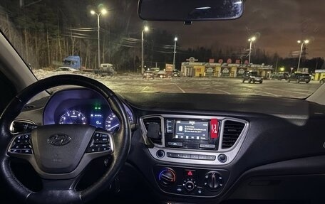 Hyundai Solaris II рестайлинг, 2019 год, 950 000 рублей, 1 фотография