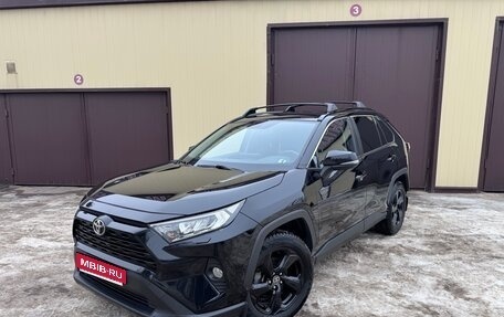 Toyota RAV4, 2021 год, 4 190 000 рублей, 1 фотография