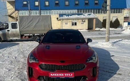 KIA Stinger I, 2018 год, 2 400 000 рублей, 1 фотография