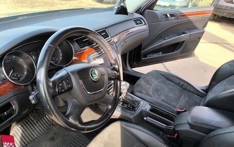 Skoda Superb III рестайлинг, 2009 год, 950 000 рублей, 2 фотография