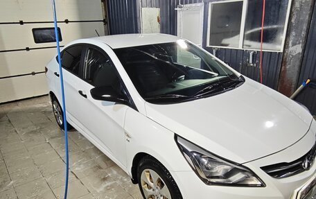 Hyundai Solaris II рестайлинг, 2014 год, 880 000 рублей, 5 фотография