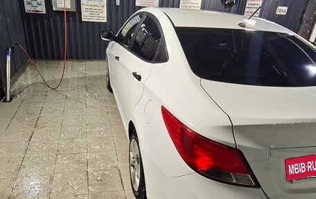 Hyundai Solaris II рестайлинг, 2014 год, 880 000 рублей, 3 фотография