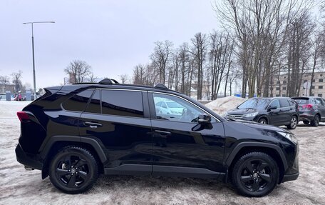 Toyota RAV4, 2021 год, 4 190 000 рублей, 8 фотография