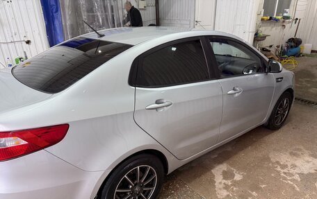 KIA Rio III рестайлинг, 2011 год, 780 000 рублей, 6 фотография