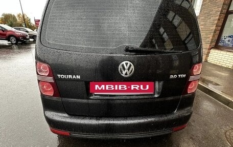 Volkswagen Touran III, 2008 год, 550 000 рублей, 3 фотография