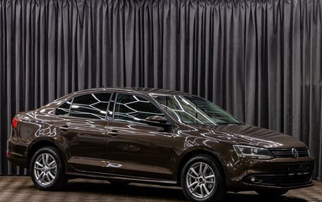 Volkswagen Jetta VI, 2011 год, 855 000 рублей, 3 фотография