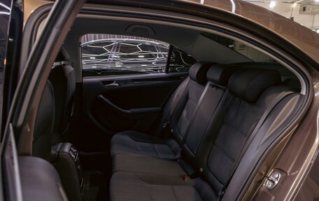 Volkswagen Jetta VI, 2011 год, 855 000 рублей, 17 фотография