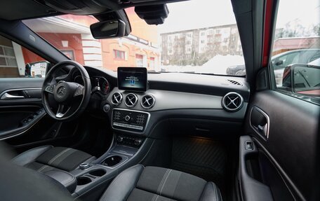 Mercedes-Benz GLA, 2017 год, 2 600 000 рублей, 15 фотография