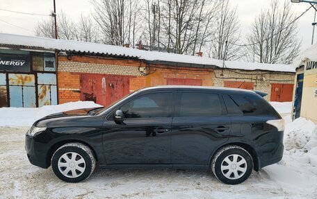 Mitsubishi Outlander III рестайлинг 3, 2014 год, 1 245 000 рублей, 6 фотография