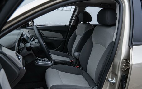 Chevrolet Cruze II, 2010 год, 770 000 рублей, 10 фотография