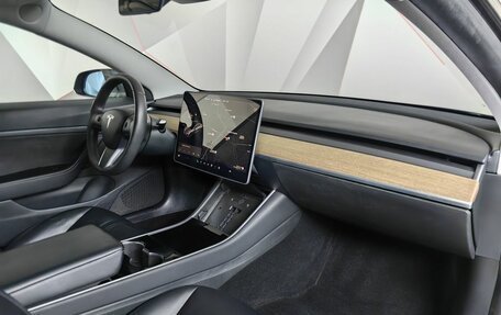 Tesla Model 3 I, 2019 год, 2 115 000 рублей, 13 фотография