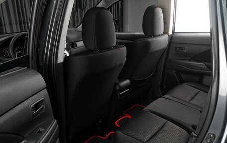 Mitsubishi Outlander III рестайлинг 3, 2013 год, 1 605 000 рублей, 11 фотография