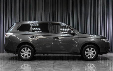 Mitsubishi Outlander III рестайлинг 3, 2013 год, 1 605 000 рублей, 5 фотография
