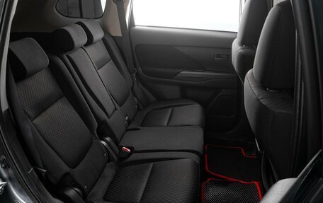 Mitsubishi Outlander III рестайлинг 3, 2013 год, 1 605 000 рублей, 7 фотография