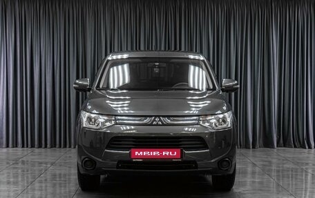 Mitsubishi Outlander III рестайлинг 3, 2013 год, 1 605 000 рублей, 3 фотография