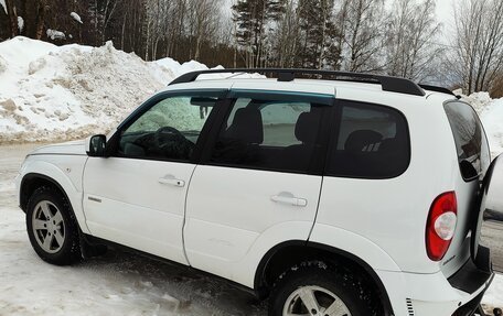 Chevrolet Niva I рестайлинг, 2017 год, 660 000 рублей, 5 фотография
