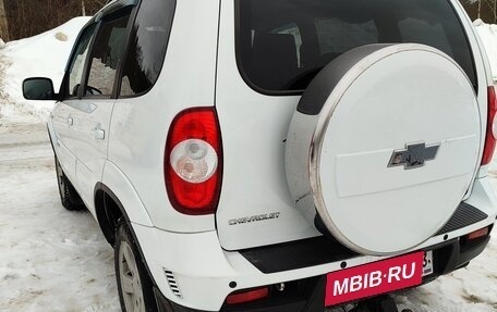 Chevrolet Niva I рестайлинг, 2017 год, 660 000 рублей, 4 фотография