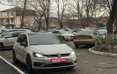 Volkswagen Golf VII, 2020 год, 1 890 000 рублей, 3 фотография