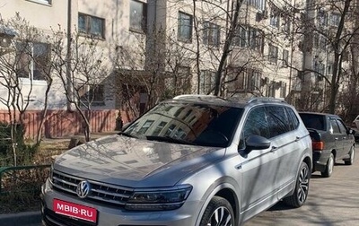 Volkswagen Tiguan II, 2019 год, 3 330 000 рублей, 1 фотография